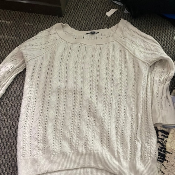 Sweater - Picture 1 of 2